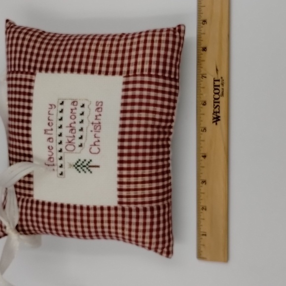 Christmas hanging pillow Oklahoma Christmas 8x7 - Picture 5 of 6